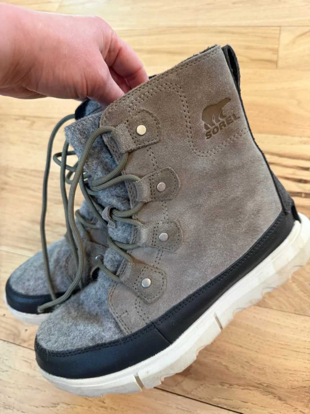 Sorel women’s snow boots size 6.5